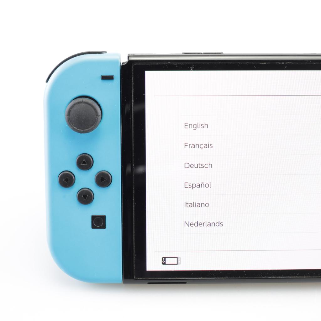 Nintendo Switch OLED Blauw Rood, Spelcomputers en Games, Spelcomputers | Nintendo Switch, Nintendo, Zo goed als nieuw, Support@nintendo.com