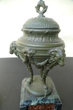 Bronzen urn, 2 x, Ophalen, Brons