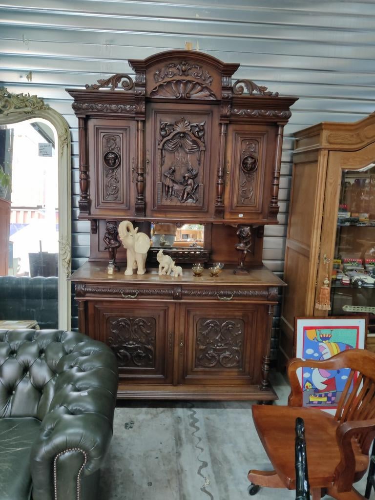 Antieke jachtkast, Ophalen