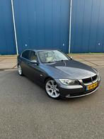 BMW 325i AUTOMAAT | ORG. NL | PDC | LEER | CARPLAY, Auto's, Automaat, 745 kg, Achterwielaandrijving, 2497 cc