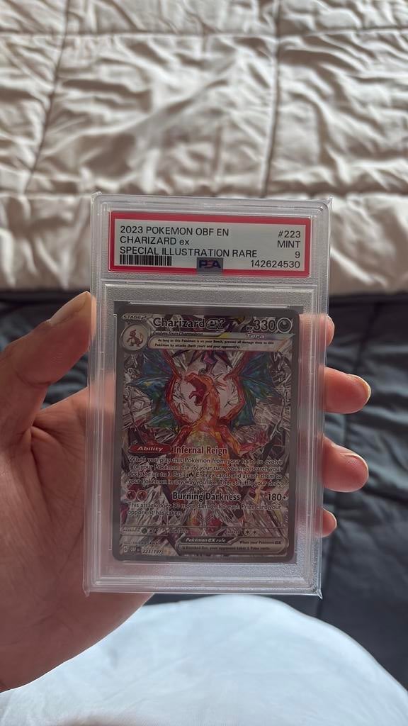 PSA 9 charizard van obf 223, Ophalen of Verzenden, Zo goed als nieuw