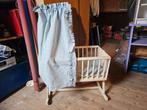 Houten poppen wiegje - 56x88x35cm, Kinderen en Baby's, Speelgoed | Poppen, Ophalen, Gebruikt, Overige typen