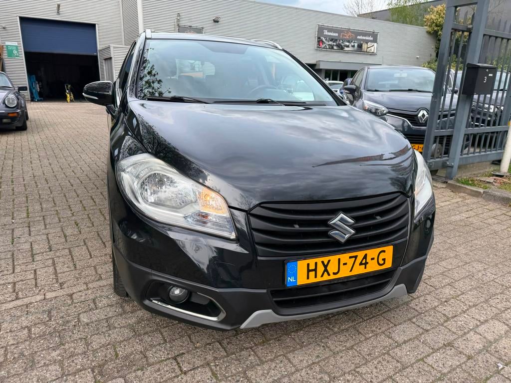 Suzuki SX4 S-Cross 1.6 Exclusive AllGrip 4x4, nwe APK, clima, Auto's, Suzuki, Stof, 4 cilinders, 400 kg, Zwart