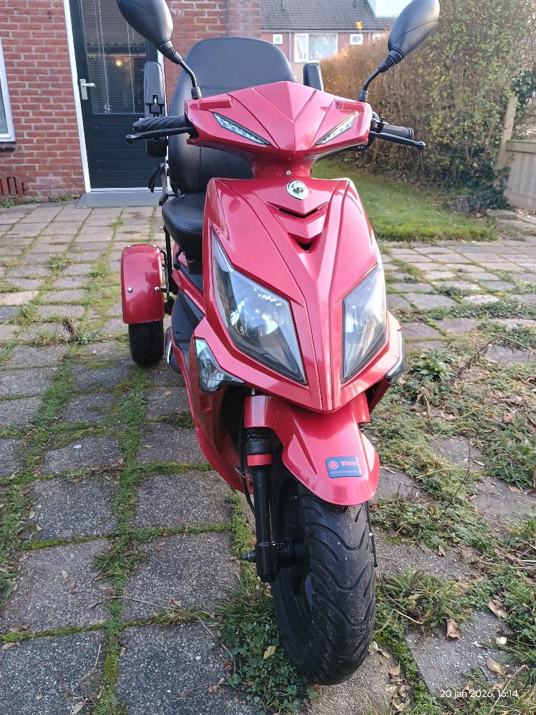 Mindervalide Driewiel Scooter, Fietsen en Brommers, Scooters | Overige merken, Zo goed als nieuw, Maximaal 45 km/u, Benzine, Ophalen