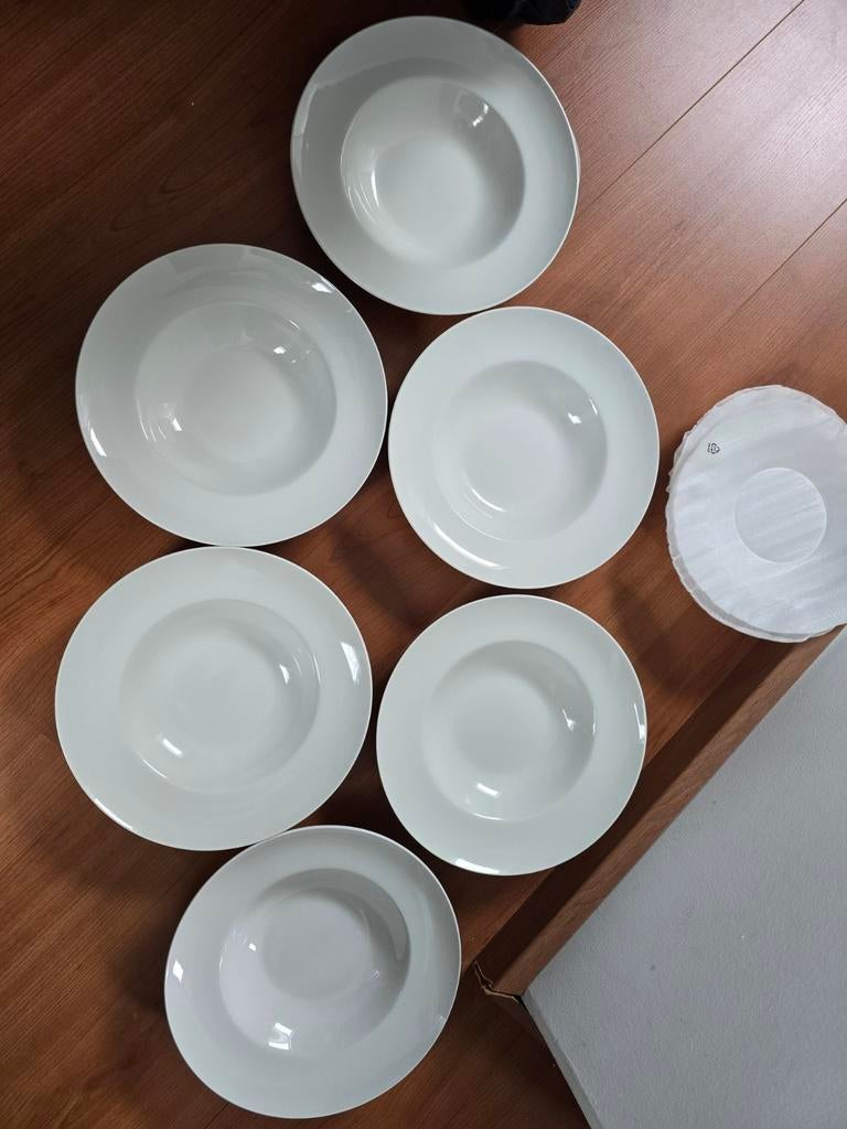 6x Gusta diep pasta/soep bord 27,5cm en 1x ikea, Ophalen, Zo goed als nieuw, Overige stijlen, Bord(en)
