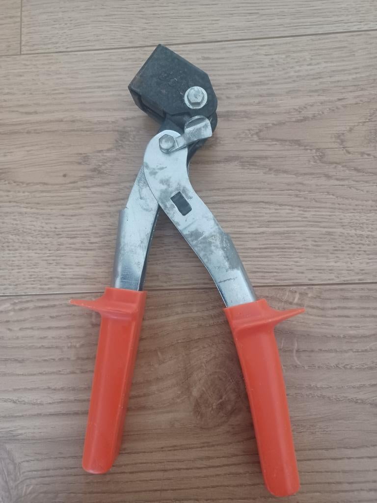 Hollewandplug tang, Ophalen of Verzenden, Zo goed als nieuw