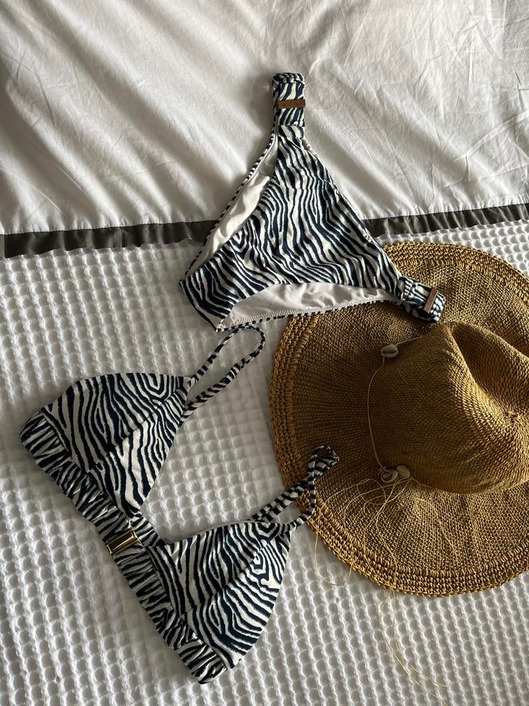 Super leuke blauw witte zebra bikini H&M maat S, Kleding | Dames, Badmode en Zwemkleding, Zo goed als nieuw, Bikini, Blauw, Ophalen of Verzenden