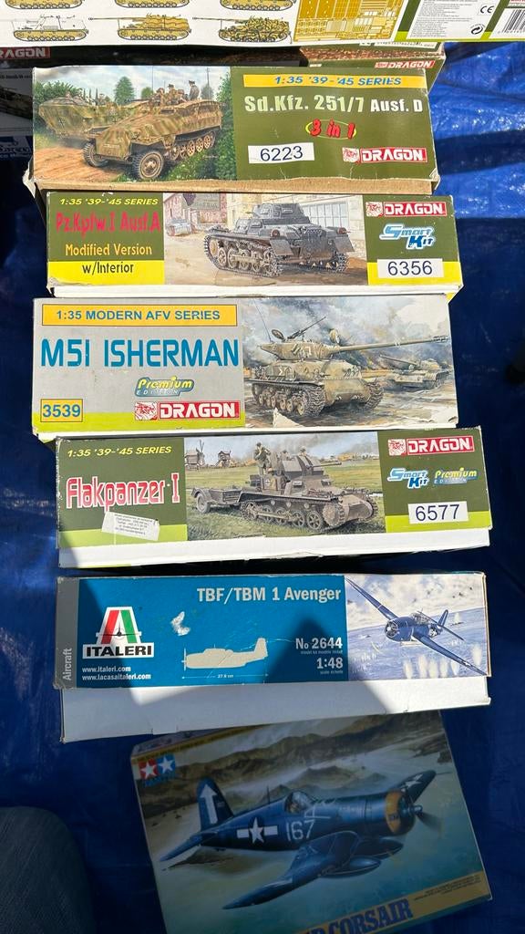 Diverse militaire modelbouw kits - Tanks, vliegtuigen, voert, Gebruikt, 1:32 tot 1:50, Overige typen, Ophalen