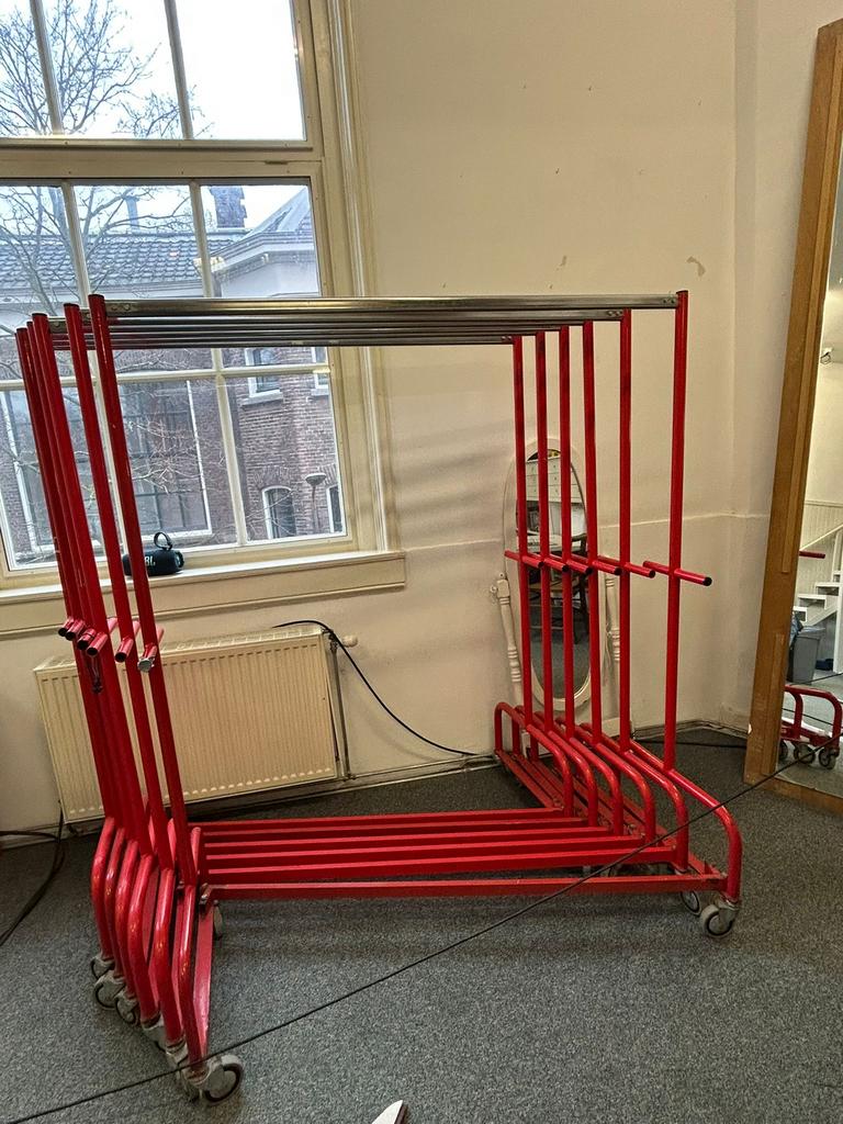 Kledingrek - 6 stuks, Ophalen, Met wielen, Gebruikt