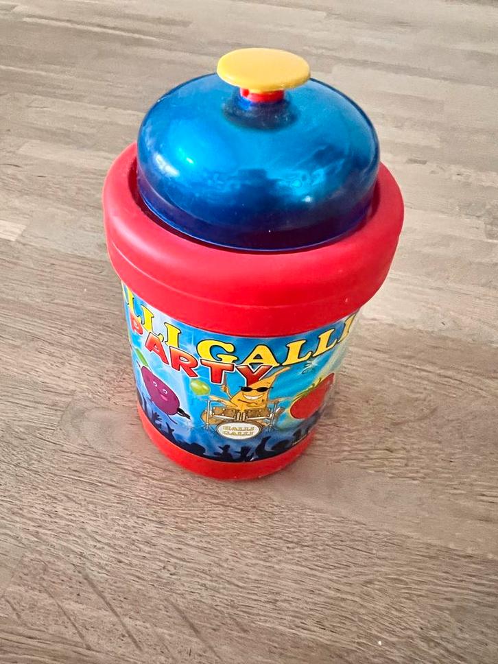 Halli Galli Party - Leuk kaartspel met bel, Hobby en Vrije tijd, Gezelschapsspellen | Bordspellen, Zo goed als nieuw, Drie of vier spelers