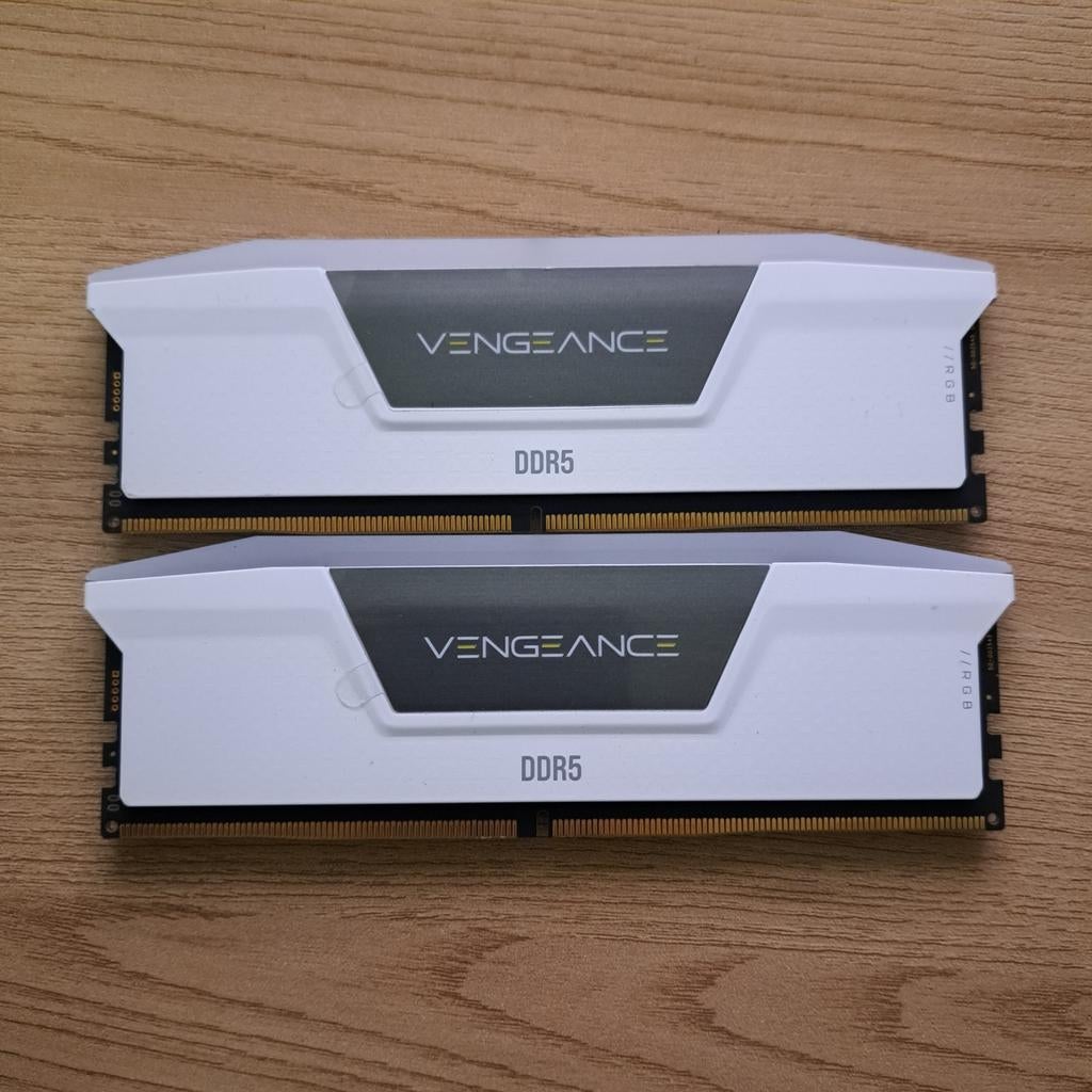 Corsair Vengeance DDR5 RAM 32GB (2x16GB) 6200MHz Wit, Computers en Software, RAM geheugen, Gebruikt, 32 GB, Ophalen of Verzenden