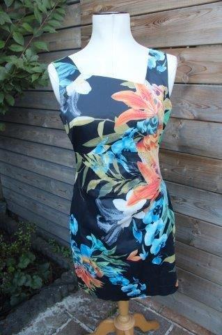 Jurk zwart/ oranje/ blauw Karen Millen mt 14 (L) OPRUIMING, Kleding | Dames, Jurken, Zo goed als nieuw, Maat 42/44 (L), Blauw