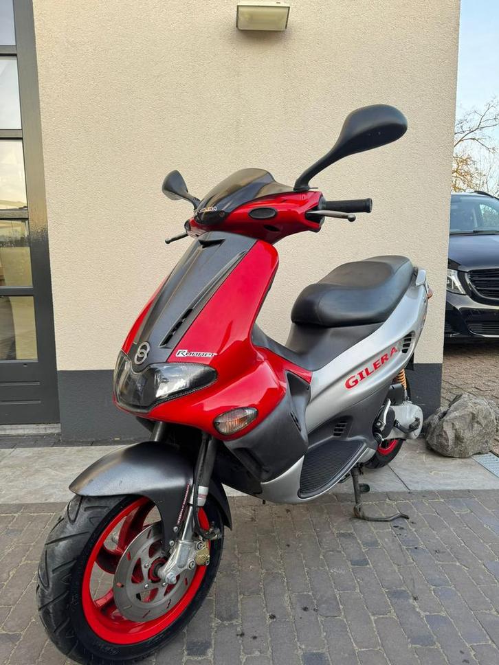 ⭐️Gilera runner sp pro 50cc brom 7376 km⭐️, Fietsen en Brommers, Scooters | Piaggio, Zo goed als nieuw, Overige modellen, Benzine