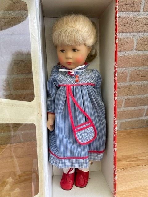 Käthe Kruse Puppe XII Britta, jaren '90: 47cm, Verzamelen, Poppen, Zo goed als nieuw, Pop, Ophalen of Verzenden