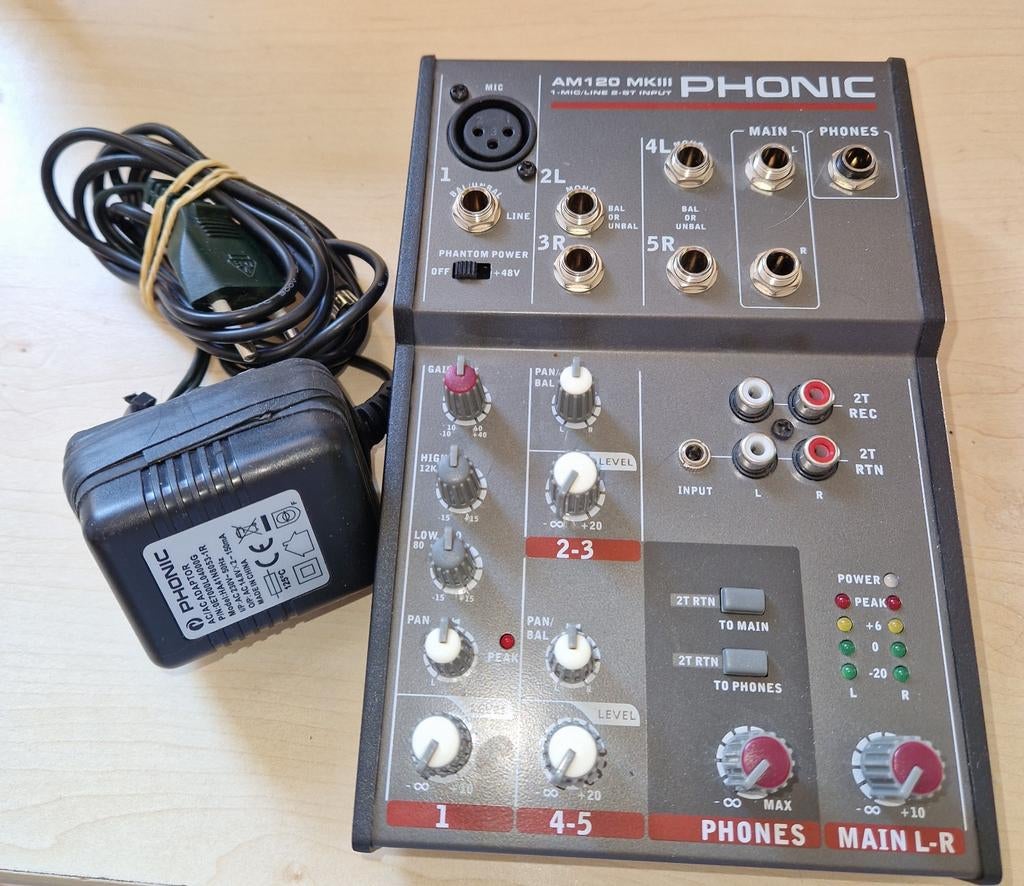 Phonic AM120 MKIII Mengpaneel - 4 Kanalen, Ophalen of Verzenden, Gebruikt, Minder dan 5 kanalen, Microfooningang