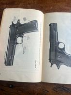 WO2 Korea Amerikaans naslagwerk Colt .45 pistool handleiding, Verzamelen, Amerika, Ophalen of Verzenden, Boek of Tijdschrift