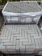 44m2 grijs antraciet 21x7x8cm en 24x8x8cm strackstone dikfor