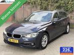 BMW 3-serie Touring 318i Centennial Executive Trekhaak Cruis, Auto's, BMW, Automaat, Euro 6, Blauw, 1465 kg