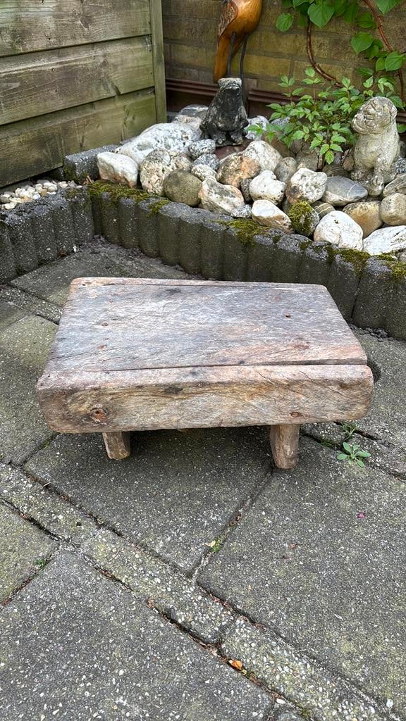 Houten bankje, Ophalen