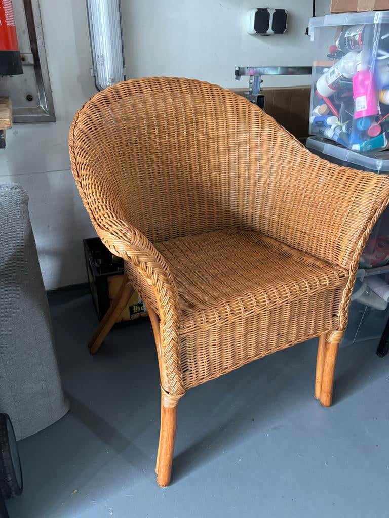 Vintage rieten armstoel in nieuwstaat, Ophalen, Bruin, Riet of Rotan, Zo goed als nieuw