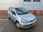 TOYOTA YARIS 1.0 / 5 DRS / SEMI AUT / BJ 99 / APK 27 / AIRCO, Auto's, Opel, 1250 kg, 680 kg, 4 cilinders, 14 km/l