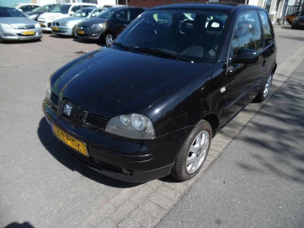 SEAT Arosa apk 4.2027 1.4i Stella (bj 2002), Auto's, Seat, 450 kg, Gebruikt, Zwart, Origineel Nederlands