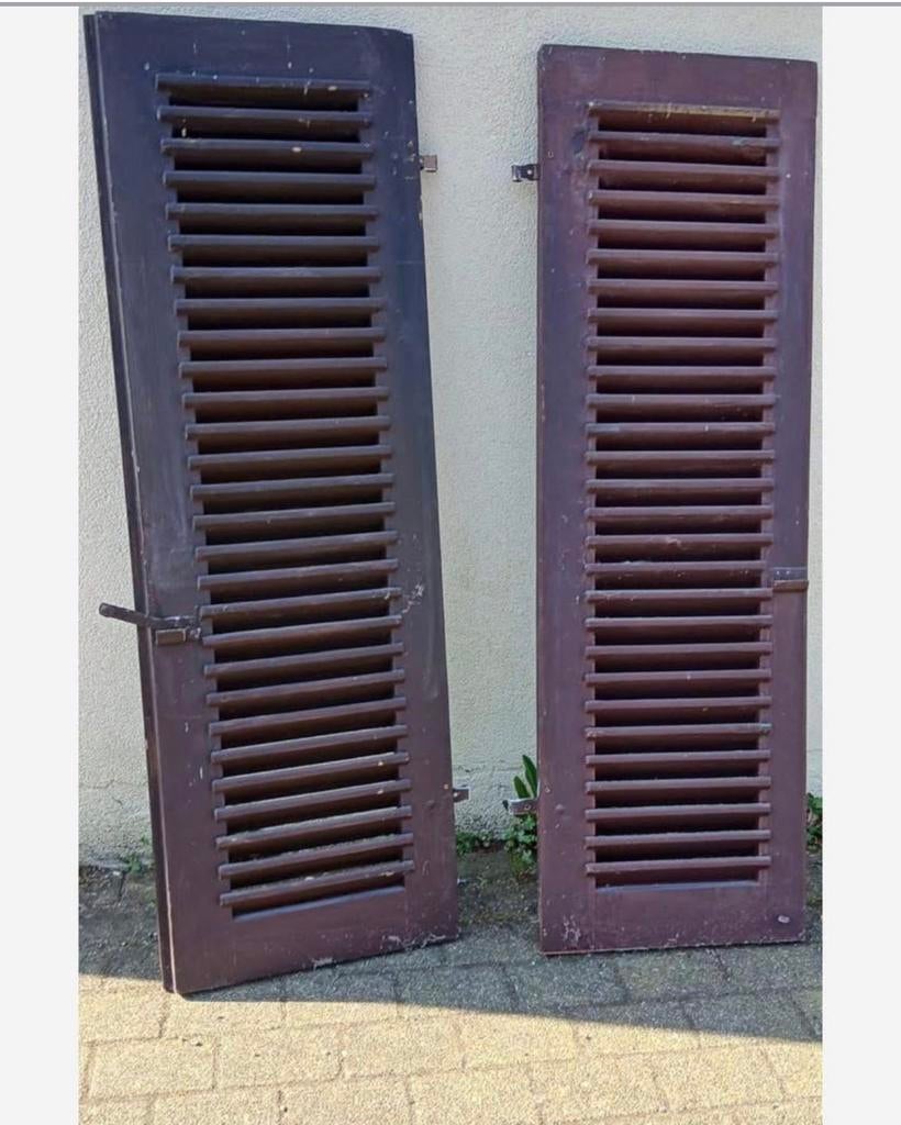 SET VAN 2 MOOIE OUDE LUIKEN, Ophalen