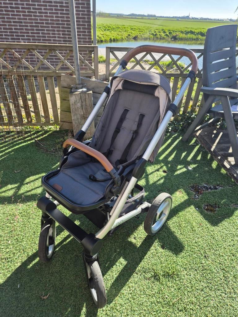 Mutsty nio kinderwagen. Kan zeker nog een ronde mee., Ophalen, Gebruikt