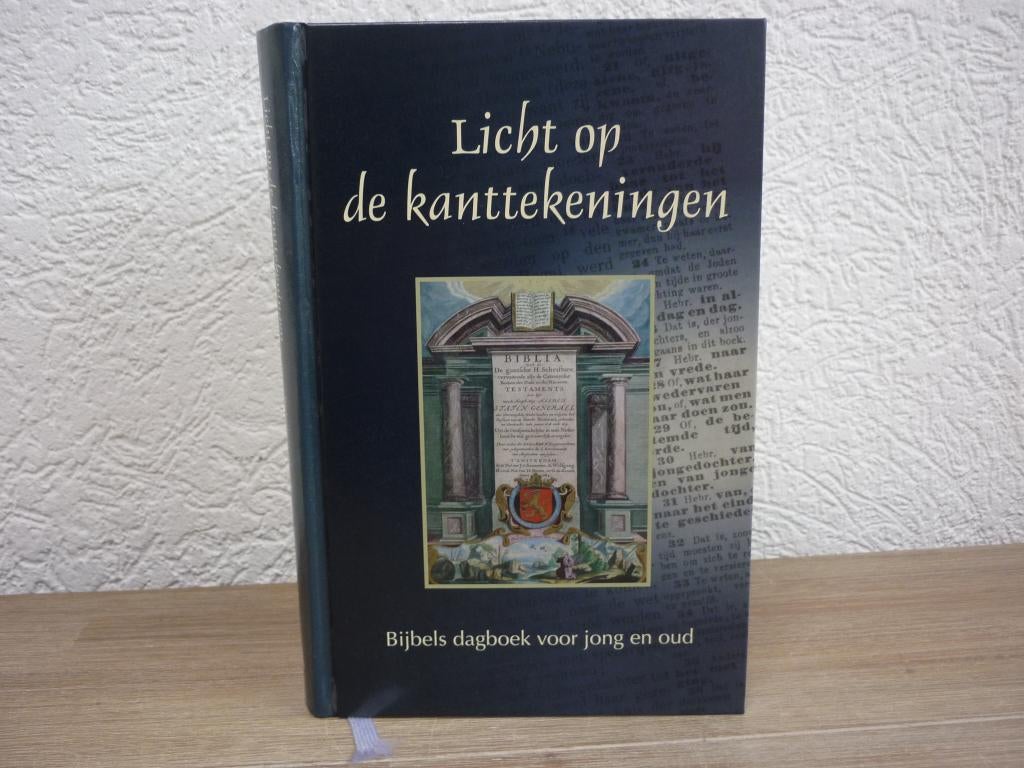 Licht op de kanttekeningen- Bijbels dagboek voor jong en oud, Ophalen of Verzenden, Zo goed als nieuw, Christendom | Protestants