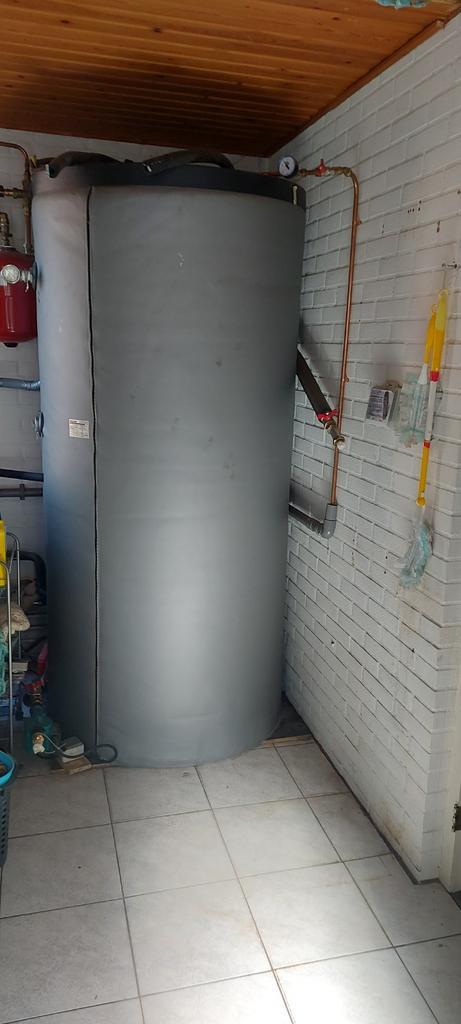 Duizend liter watervat, Doe-het-zelf en Verbouw, Verwarming en Radiatoren, Zo goed als nieuw, Overige typen, Minder dan 30 cm