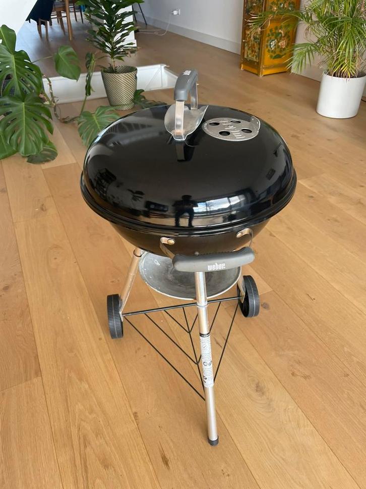 Weber Compact Kettle BBQ te koop – zo goed als nieuw, Tuin en Terras, Barbecue-accessoires, Zo goed als nieuw, Ophalen of Verzenden