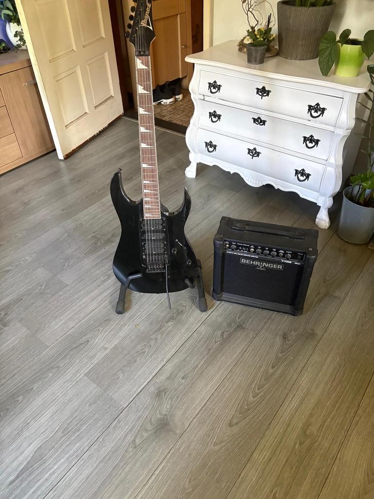 Ibanez RG370DXz elektrische gitaar met Behringer versterker, Muziek en Instrumenten, Snaarinstrumenten | Gitaren | Elektrisch