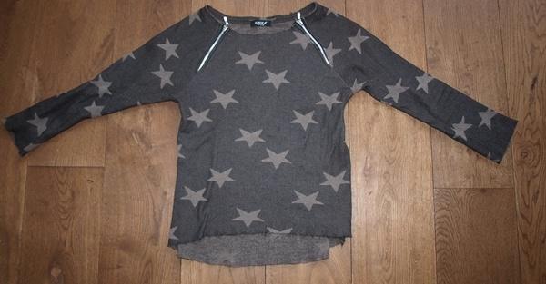 Zwarte Longsleeve met Grijze Sterrenprint Ambika (M), Kleding | Dames, T-shirts, Gedragen, Maat 38/40 (M), Zwart, Lange mouw, Ophalen of Verzenden