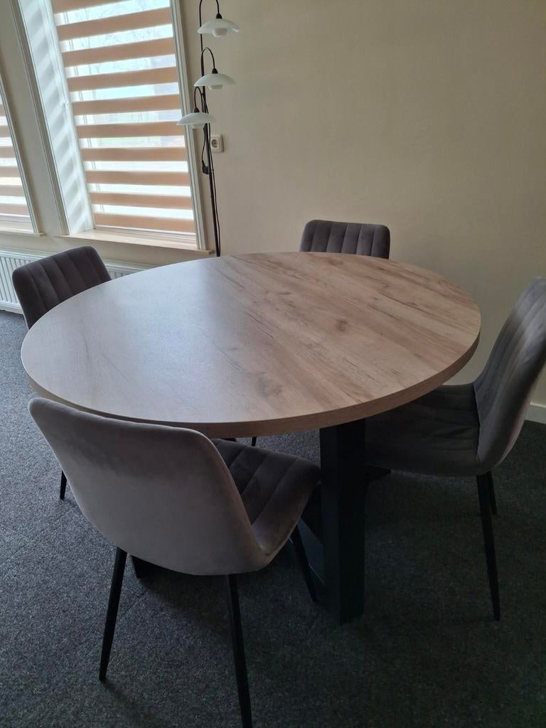 Ronde eethoek met 4 grijze stoelen, Huis en Inrichting, Tafels | Eettafels, Ophalen, Rond, Vier personen, 100 tot 150 cm