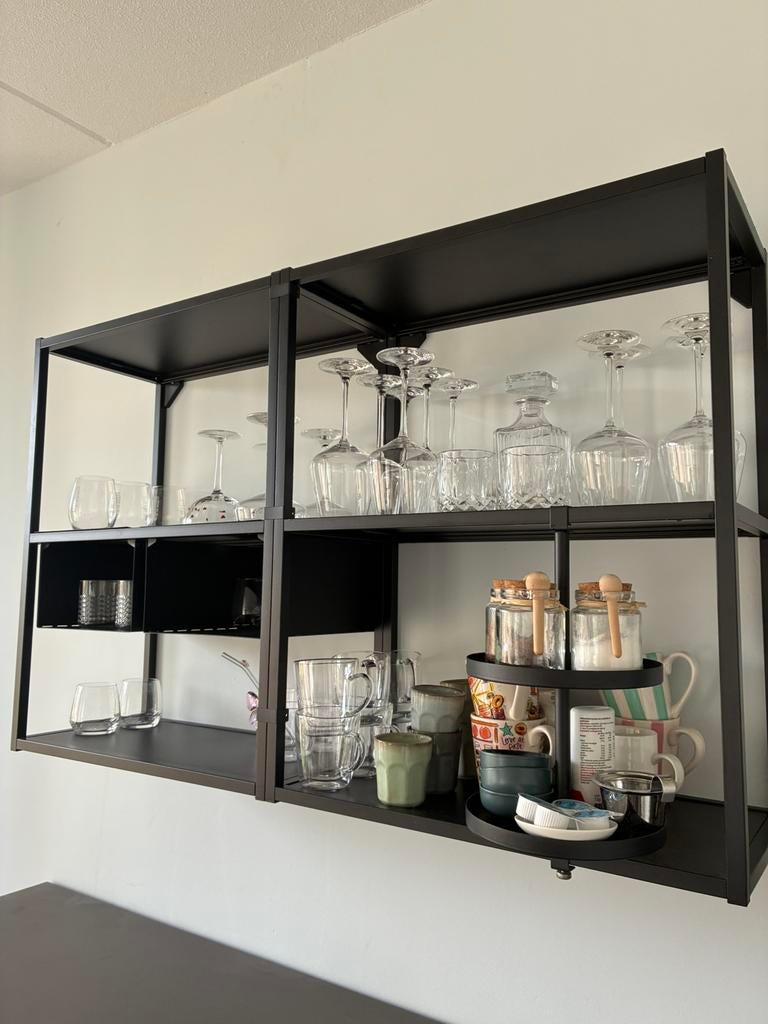 Zwarte wandkast keuken, Huis en Inrichting, Kasten | Wandmeubels, Ophalen, Met plank(en), Zo goed als nieuw, Minder dan 150 cm