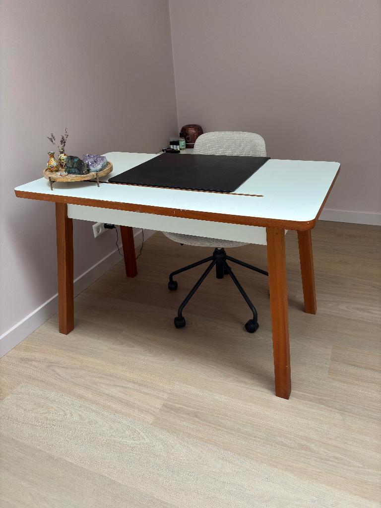 bureau wit met mangohout, slimme snoeren, mooie staat, Huis en Inrichting, Bureaus, Ophalen, Gebruikt, Hout, Demontabel