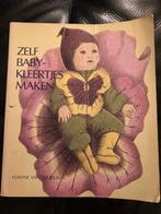 Boek "Zelf babykleertjes maken" - Ydwine van der Molen, Hobby en Vrije tijd, Kledingpatronen, Overige merken, Kind, Ophalen of Verzenden