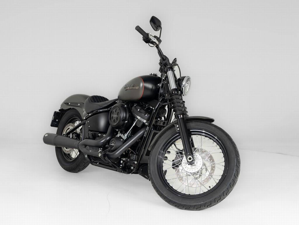 Harley-Davidson FXBB SOFTAIL Street Bob Two-Tone (bj 2018), 1746 cc, Bedrijf, Overig, Laan van Vredenoord 33
2289 DA  Rijswijk ZH, NL
