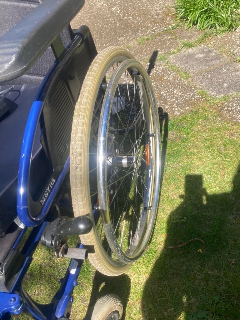 Rolstoel met elektrische wielondersteuning, Diversen, Rolstoelen, Ophalen of Verzenden, Zo goed als nieuw, Duwrolstoel