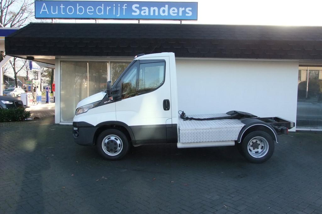 Iveco Daily 40C17 3.0 300 WB 9.4Ton (bj 2016), Auto's, Achterwielaandrijving, 4 cilinders, Iveco, Wit