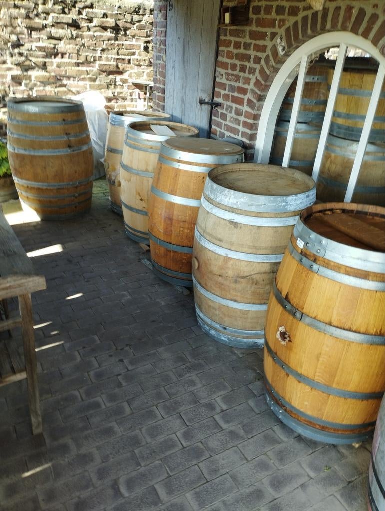Regentonnen, wijnvaten, bloembakken, 150 liter of meer, Ophalen, Hout