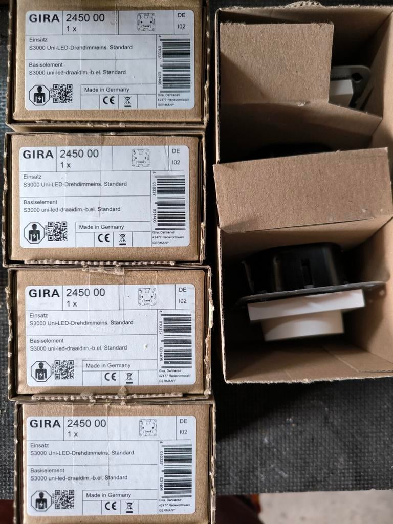 6x Nieuw: GIRA System 3000 Universele LED draaidimmer, Ophalen of Verzenden, Nieuw, Overige typen