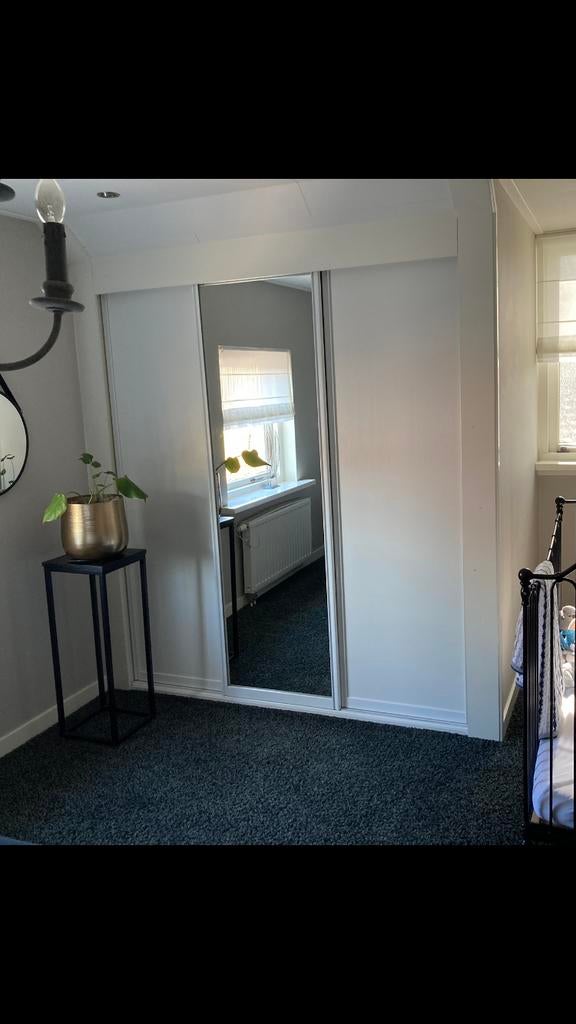 2 witte kastdeuren + 1 spiegeldeur, Ophalen, 50 tot 100 cm, Zo goed als nieuw, 150 tot 200 cm