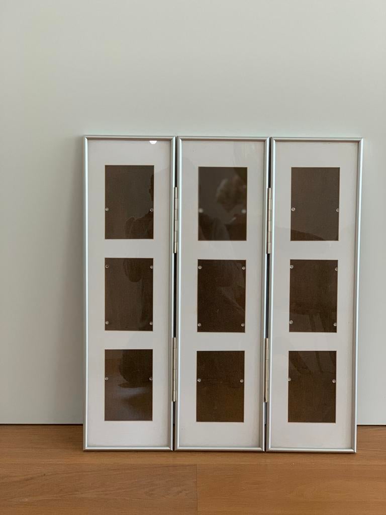 Umbra drieluik fotolijst aluminium voor 9 foto's, Ophalen, Gebruikt, 50 tot 75 cm, Metaal of Aluminium