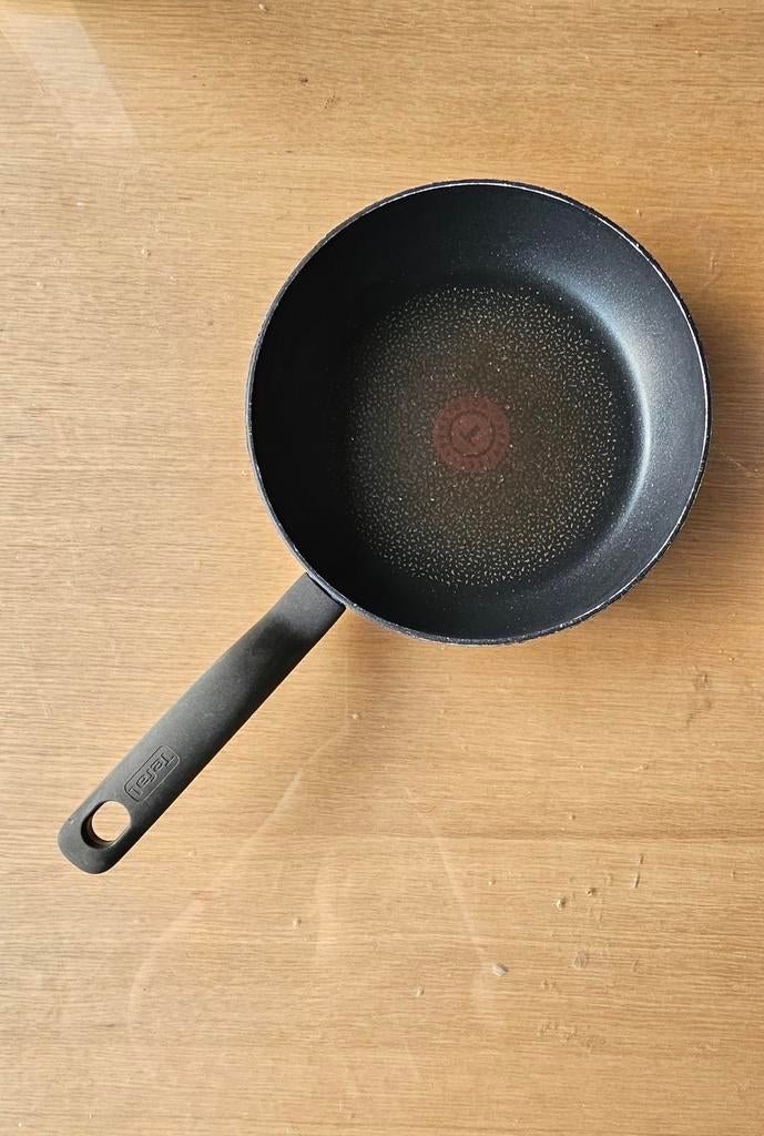 Tefal - 24 cm pan, Ophalen of Verzenden, Gebruikt