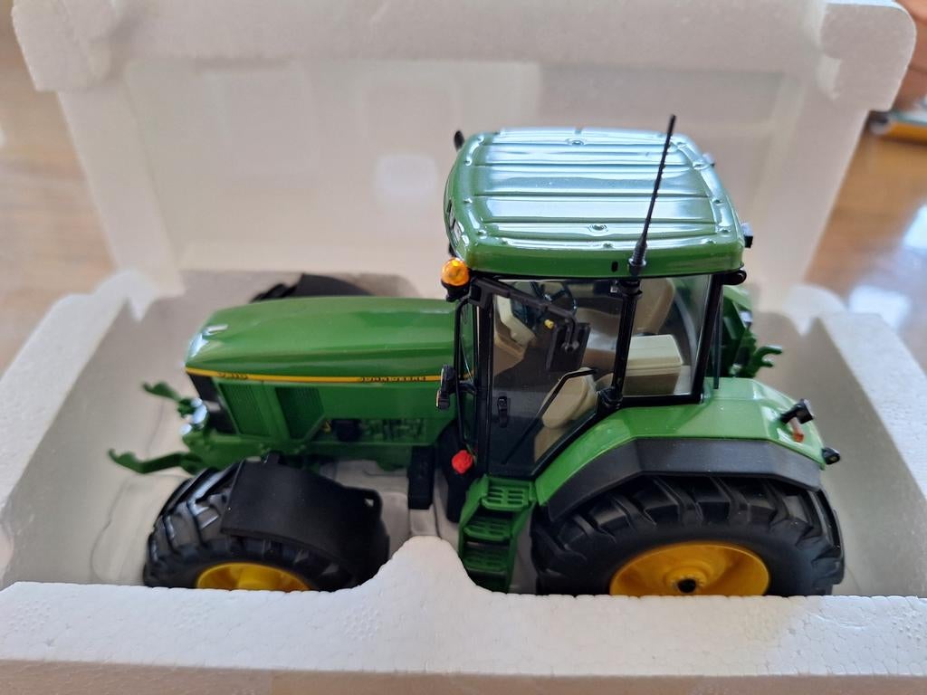 John Deere 7810 Power Shift (1997), Schuco, Tractor of Landbouw, Ophalen of Verzenden, Zo goed als nieuw