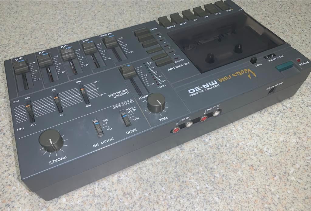 Vestafire MR-30 4 sporen cassetterecorder, Muziek en Instrumenten, Mengpanelen, Ophalen of Verzenden, Gebruikt, Minder dan 5 kanalen