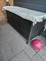 Zwarte opbergkist/tuinbank met beschadigd deksel, Ophalen, Kunststof, Gebruikt, 100 tot 150 cm