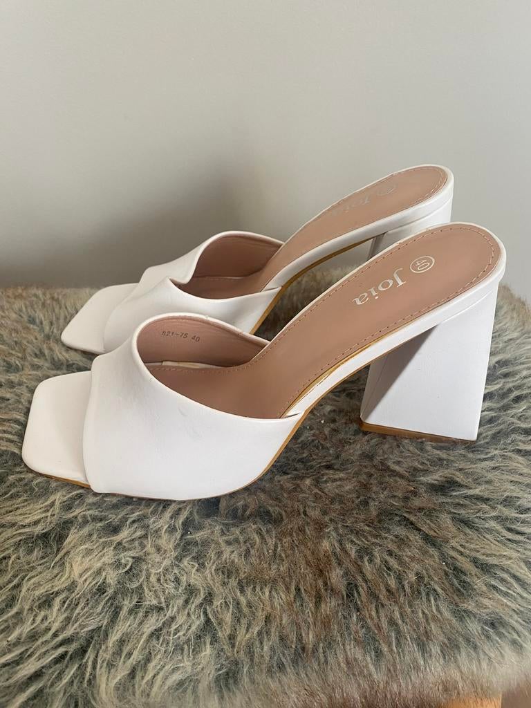 JOIA muiltjes 40, Kleding | Dames, Schoenen, Ophalen of Verzenden, Gedragen, Sandalen of Muiltjes