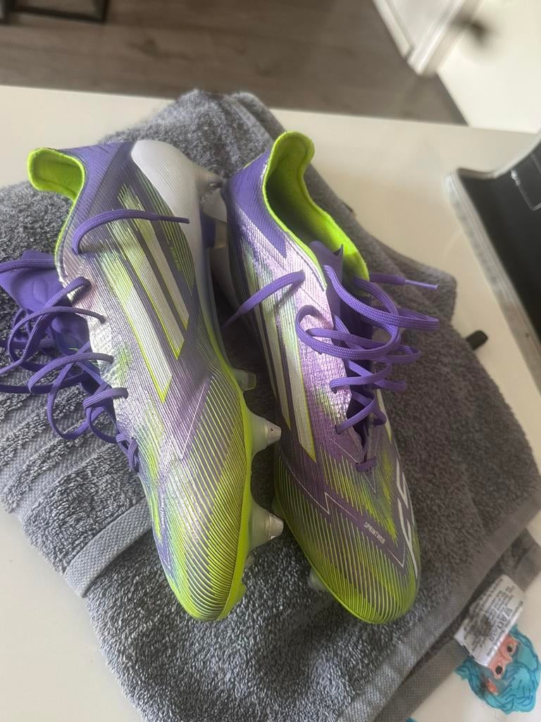 Adidas f50, Maat XS of kleiner, Ophalen, Zo goed als nieuw, Schoenen